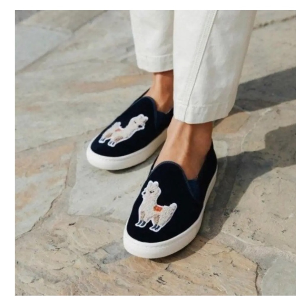 Anthropologie Soludos Velvet Llama Embroidered Sneaker Navy. Size 7.5.